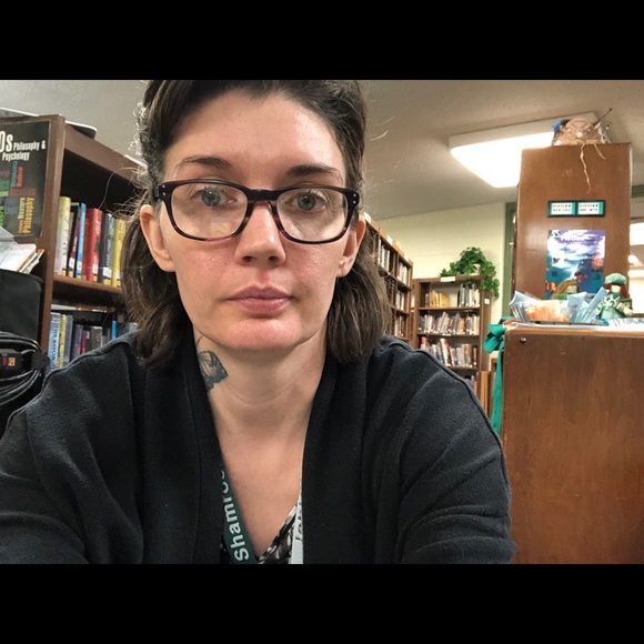 Meet your Posher, Heather - Picture 1 of 1